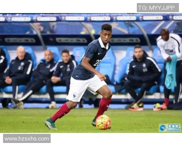 足球球星经典抢断技巧解析全面提升防守能力与比赛掌控力